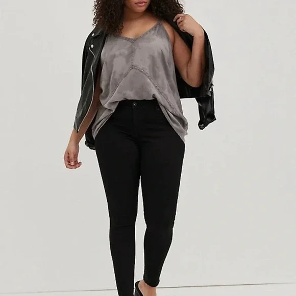 Torrid Grey Challis Swing Cami Top NWT - Picture 3 of 7